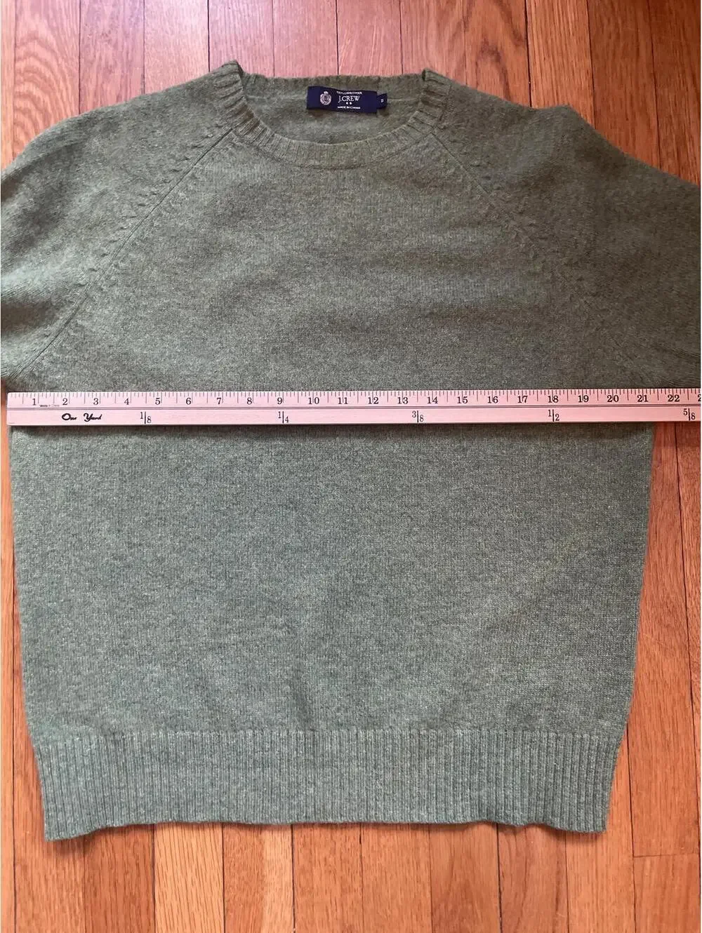 J. Crew Men's Green Lambswool Crewneck Sweater Size Medium